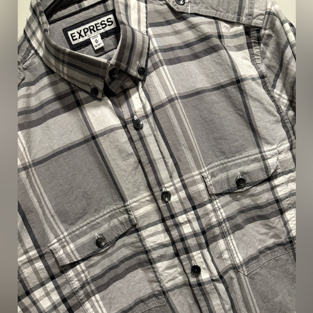 Express Men’s Button Up - Picture 4 of 6